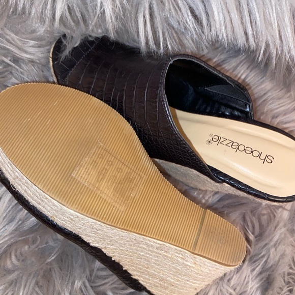 NWOT SHOE-DAZZLE WEDGES - Picture 5 of 6